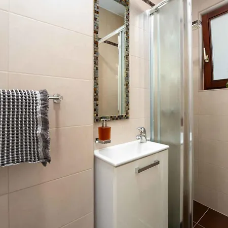 Prázdninový dům In - Istrien 27453 Poreč